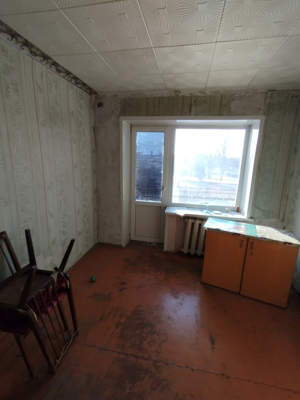 Продам 1 комнатную квартиру на кв. Гаевого 3/5 эт. возле Буревестника 33 кв. м. Квартира теплая, м/п окна, двойные двери, состояние жилое. Хорошее расположение: школа, детсад, больница ,магазины, супермаркет, транспорт. Прописанных нет, долгов нет. . ✅ Цена 3 300 000₽ наличка ☎ +79592952103 Николай. ...